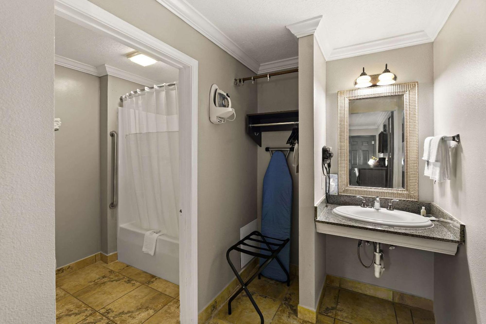 Quality Inn Ocean Springs Exterior foto